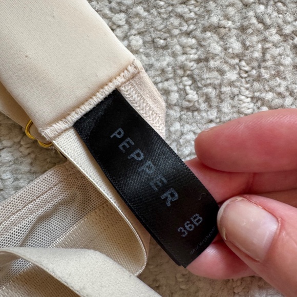 Pepper Bra Lot of 3 Lift Up Bras Cream and Black - Sz 36B - Picture 4 of 6